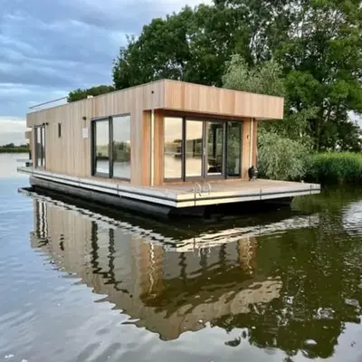 Surla houseboat 