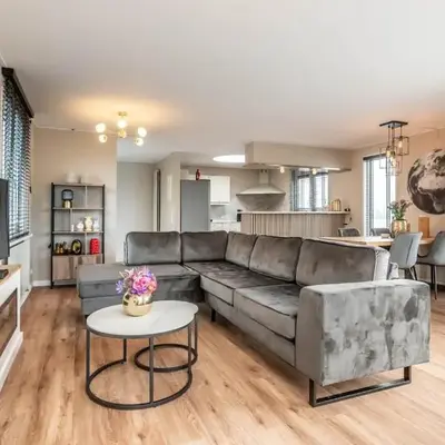 Spacious 120m2 Water Villa With Sauna Near Amsterdam