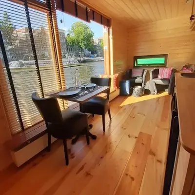 Mar&Mar Houseboat Studio